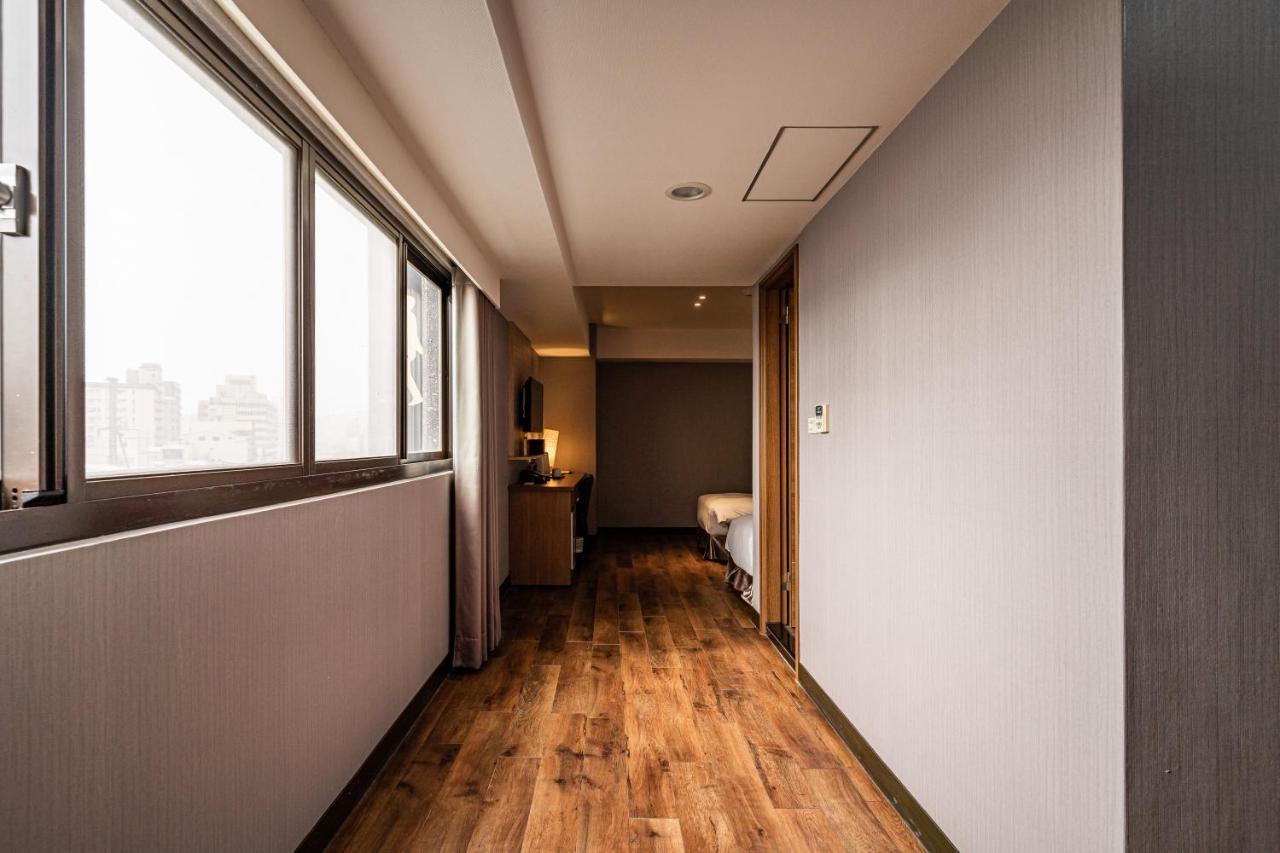 Global Traveler Hotel Kaohsiung Exterior photo
